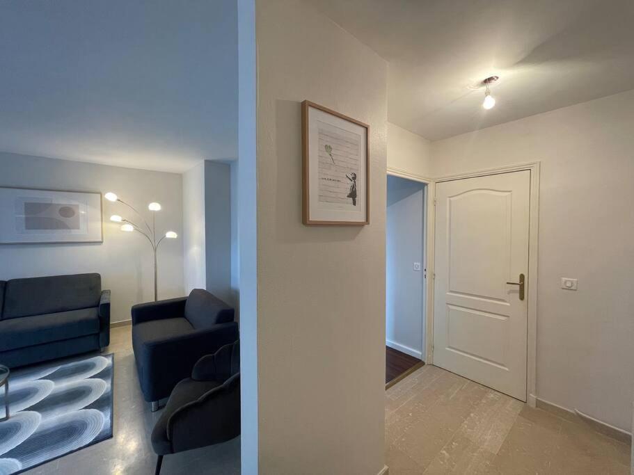 Le Mont-Veyrier, Parking Et Vue Apartman Annecy Kültér fotó